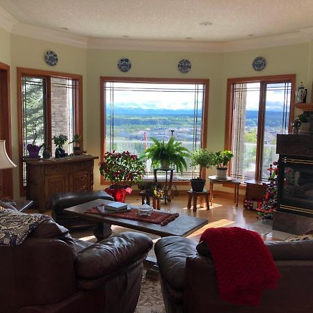 Rocky Mountain View Bed & Breakfast Cochrane ภายนอก รูปภาพ